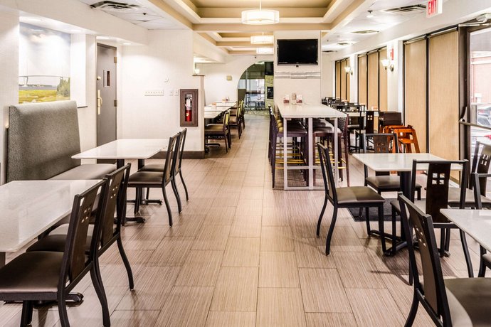 Comfort Inn Downtown Charleston Compare Deals