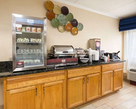 Comfort Inn Oxon Hill Compare Deals