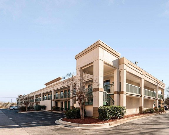 Quality Inn Baltimore West Compare Deals