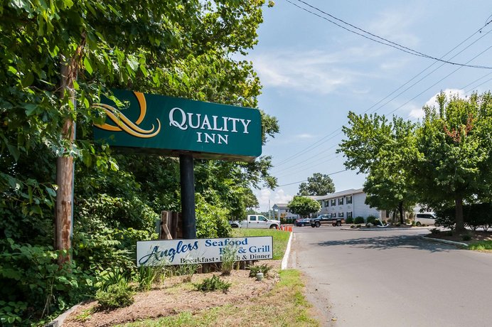 Quality Inn Solomons Beacon Marina Compare Deals