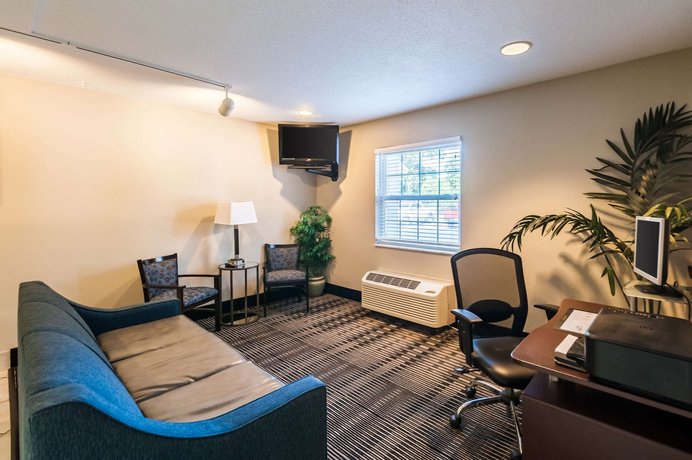 Quality Inn Solomons Beacon Marina Compare Deals