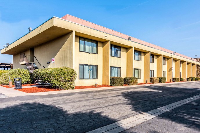 Rodeway Inn Suites Fresno Compare Deals - 