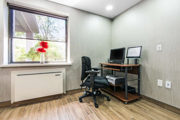 Comfort Inn Owen Sound Compare Deals