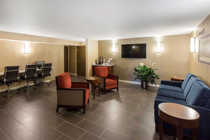 Comfort Inn Suites Knoxville West Compare Deals