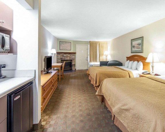 Quality Inn Suites At Dollywood Lane Pigeon Forge Compare Deals