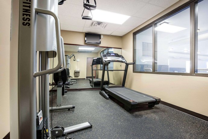 Quality Inn Suites Arnold Compare Deals