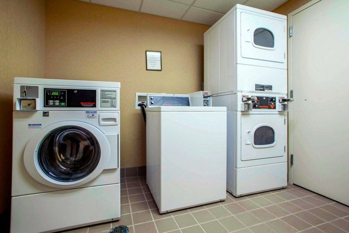 Comfort Inn Kansas City Airport Compare Deals