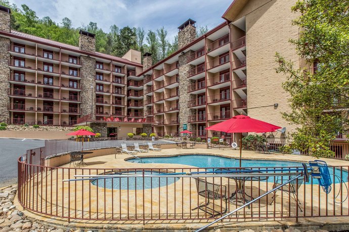 Red Roof Inn & Suites Gatlinburg