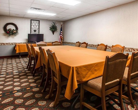 Comfort Inn Suites Branson Branson Compare Deals