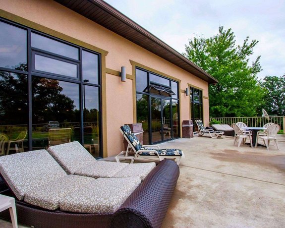 Comfort Inn Suites Branson Branson Compare Deals