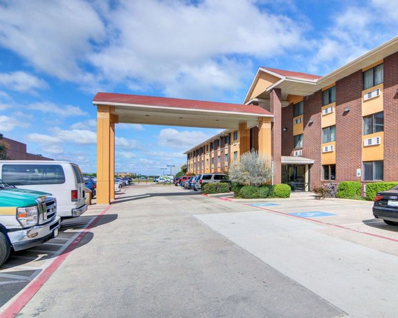 Quality Inn And Suites Dallas Fort Worth Airport North Irving