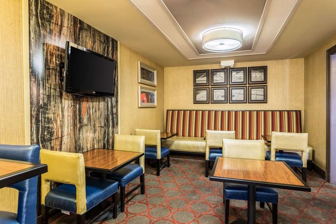 Comfort Inn Tupelo Compare Deals