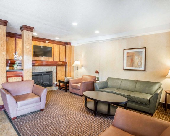Quality Inn Suites Denver International Airport Compare Deals