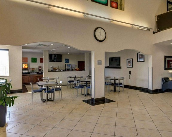 Comfort Inn & Suites Airport Amarillo