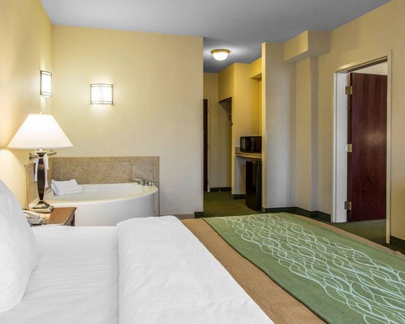 Comfort Inn East Windsor Compare Deals