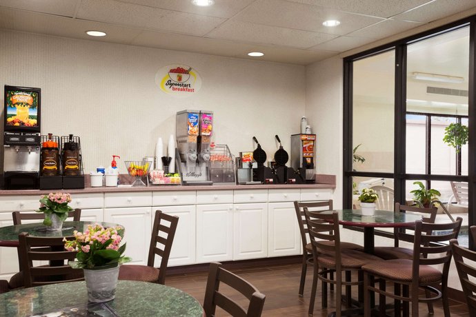 super 8 aurora naperville compare deals