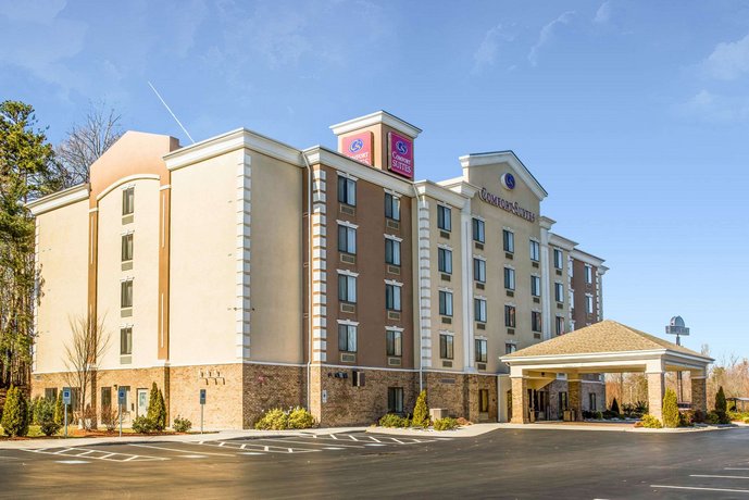 Comfort Suites Four Seasons Greensboro Compare Deals