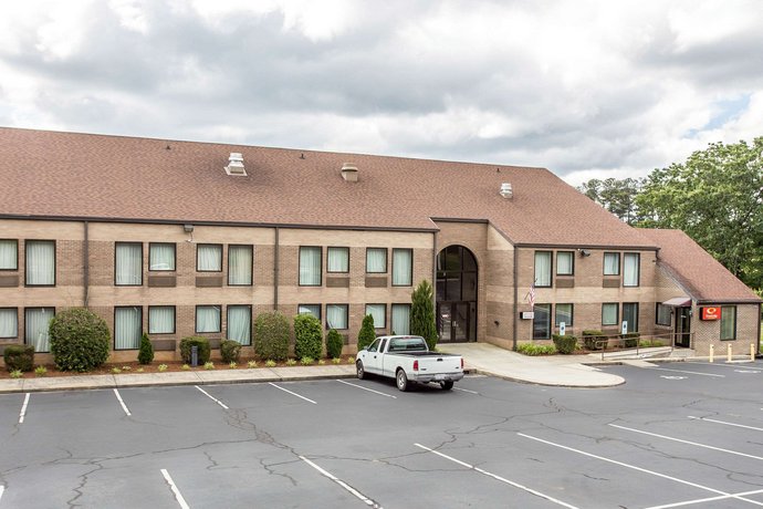 Econo Lodge & Suites Southern Pines