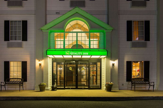 Quality Inn Crestview Compare Deals - 