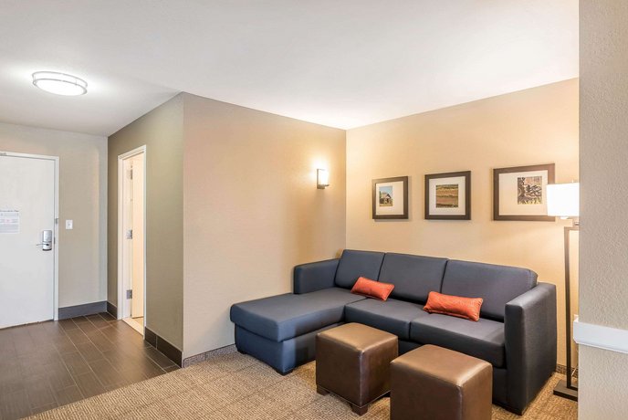 Comfort Inn Suites Sidney I 80 Compare Deals
