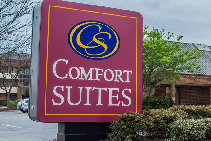 Comfort Suites Chesapeake Compare Deals