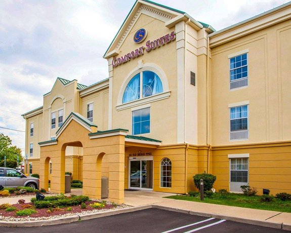Comfort Suites East Brunswick Compare Deals