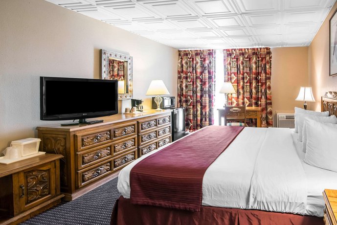 Quality Inn Taos Compare Deals