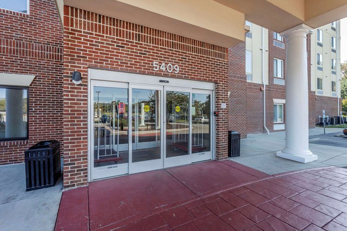 Comfort Suites Suffolk Chesapeake Compare Deals