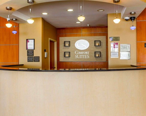 Comfort Suites Stockbridge Compare Deals