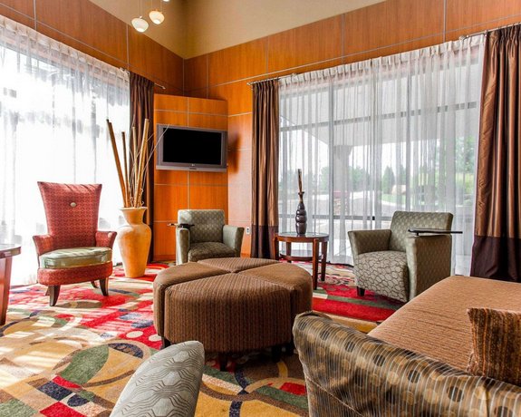 Comfort Suites Stockbridge Compare Deals