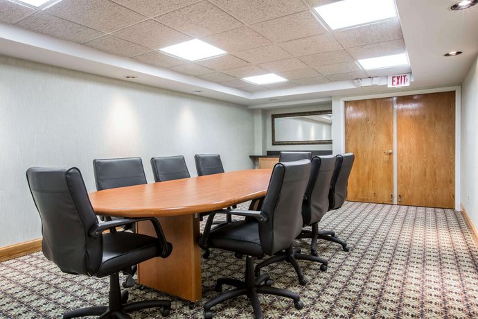 Comfort Suites South Burlington Compare Deals