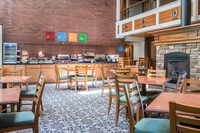 Comfort Suites South Burlington Compare Deals
