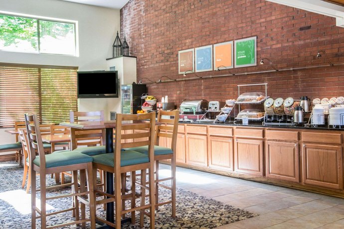 Comfort Suites South Burlington Compare Deals