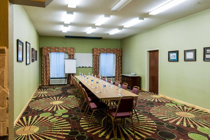 Comfort Suites Milledgeville Compare Deals