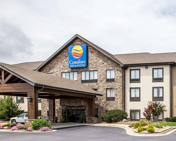 Comfort Inn Suites Blue Ridge Compare Deals