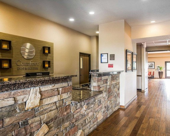 Comfort Inn Suites Blue Ridge Compare Deals