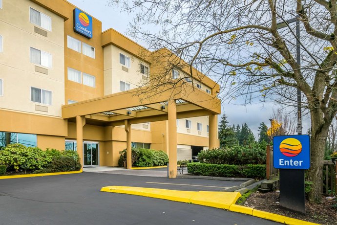 Comfort Inn Suites Aurora Avenue North Seattle Compare Deals