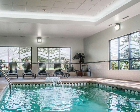 Comfort Inn Near Walden Galleria Mall Cheektowaga Buffalo