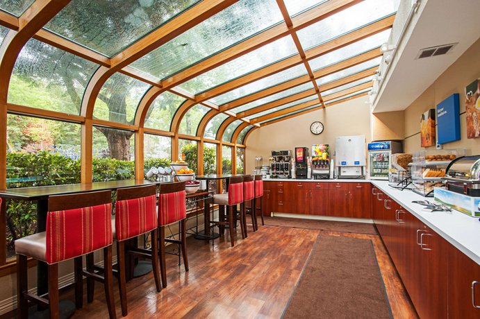 Comfort Inn Suites Seatac Seattle Compare Deals
