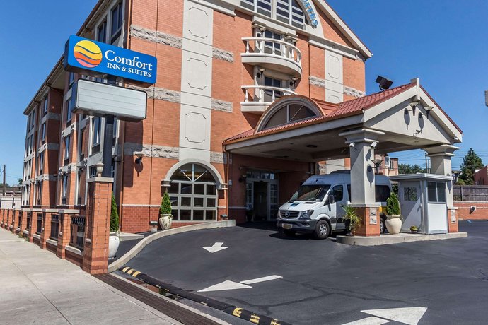 Comfort Inn Suites Laguardia Airport New York City Compare Deals