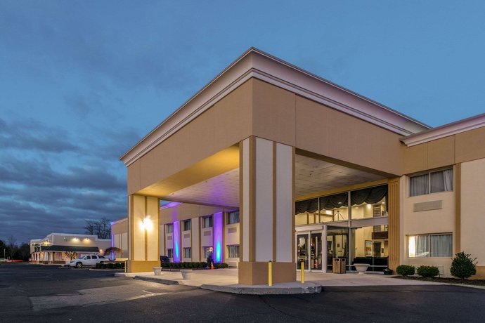 Comfort Inn Medford Compare Deals
