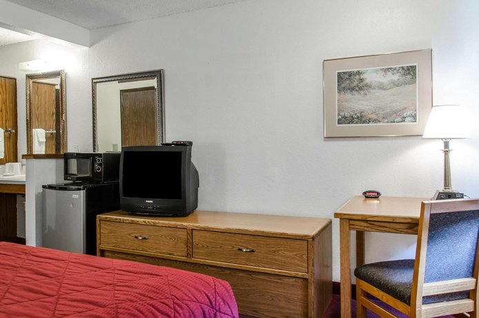 Rodeway Inn University Pocatello Compare Deals