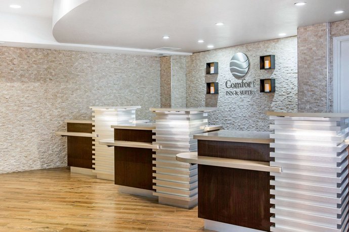 Comfort Inn Suites San Diego Zoo Seaworld Area Compare Deals
