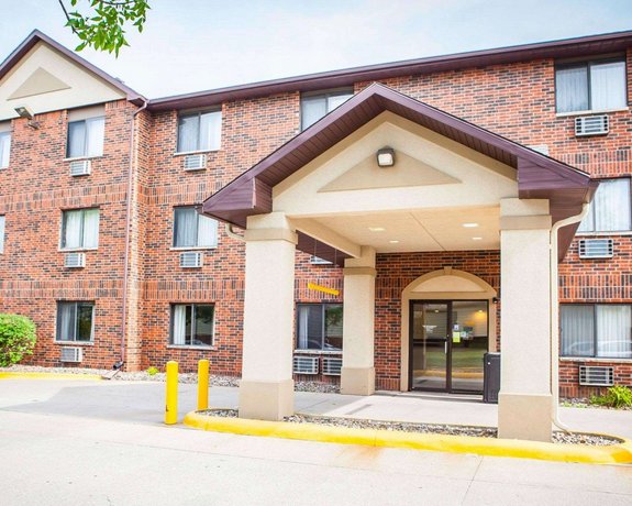 Quality Inn Suites Ankeny Compare Deals - 