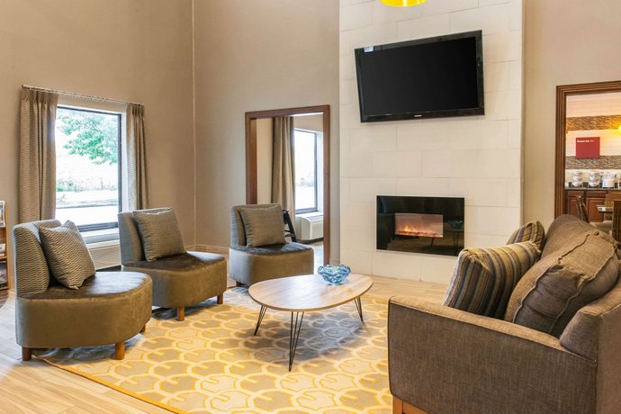Comfort Suites Vincennes Compare Deals