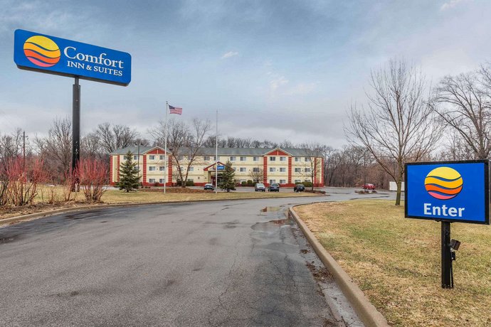 Comfort Inn Suites Quad Cities East Moline Compare Deals