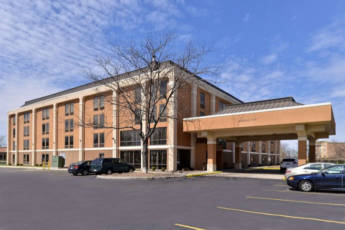 Quality Inn And Suites Matteson Compare Deals