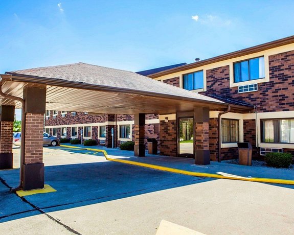 Quality Inn Suites Champaign Champaign City Compare Deals