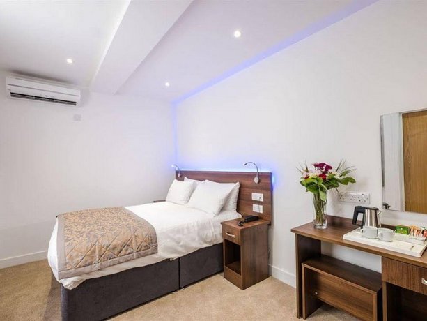 Signature Hotel London