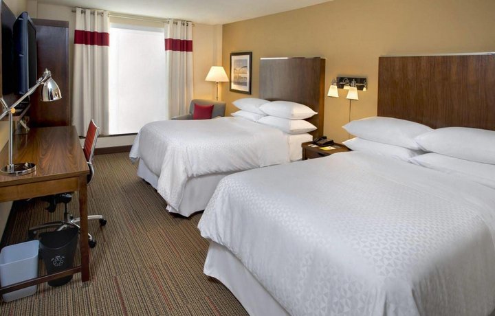 Holiday Inn Charleston (West Virginia)